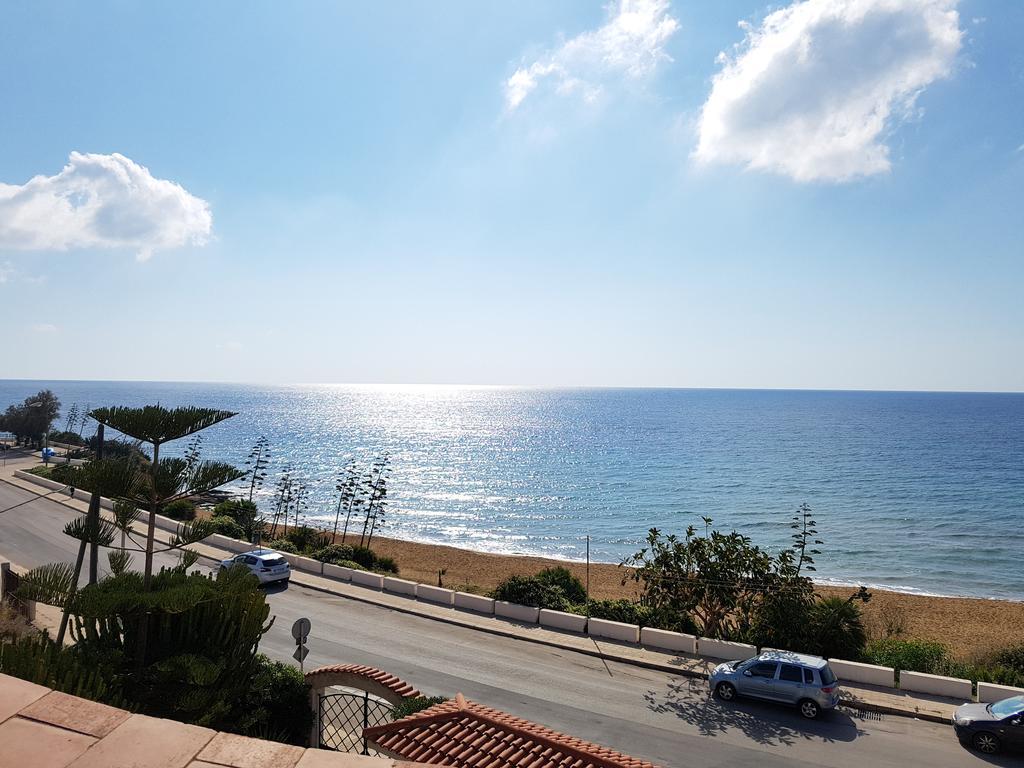 Pantanello Rooms 阿沃拉 外观 照片
